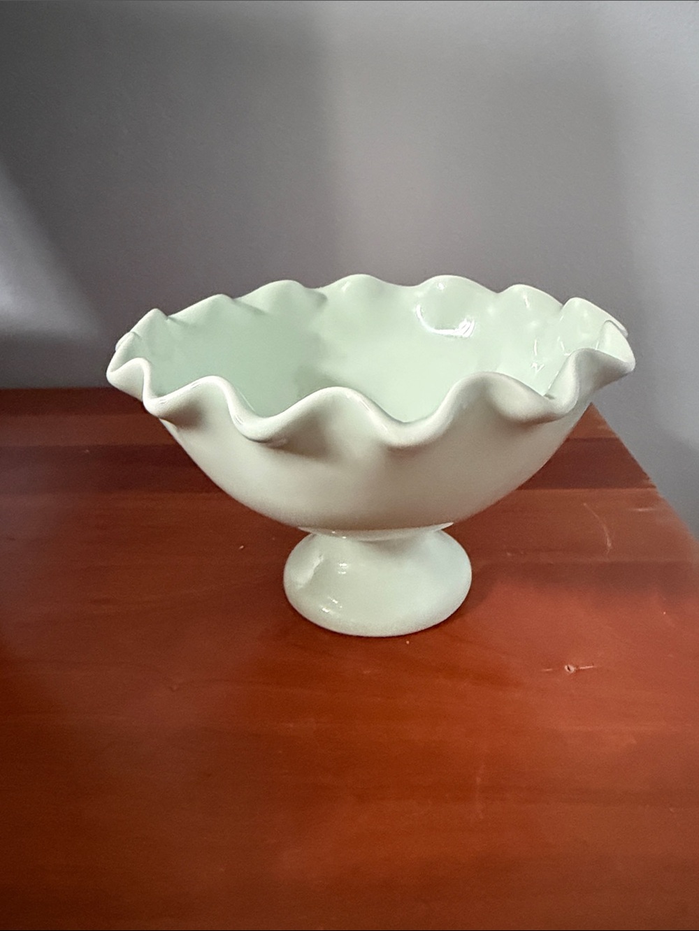 Vintage pale green potluck flirt ceramic scalloped ruffled pedestal bowl